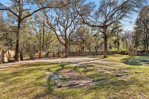 7304 St John's Cir, Milton, FL 32583 - Photo 6