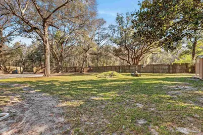 7304 St Johns Cir, Milton, FL 32583 - Photo 12