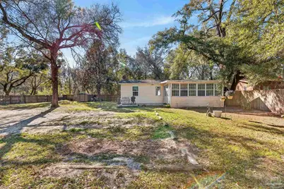 7304 St Johns Cir, Milton, FL 32583 - Photo 4