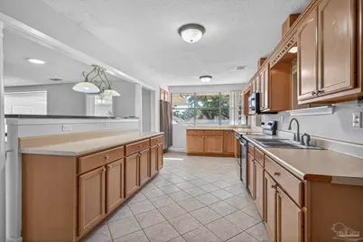 8 Manor Dr, Pensacola, FL 32507 - Photo 12