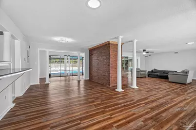 8 Manor Dr, Pensacola, FL 32507 - Photo 8