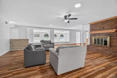 8 Manor Dr, Pensacola, FL 32507 - Photo 18