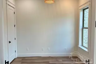 1001 W Wright St, Pensacola, FL 32502 - Photo 36