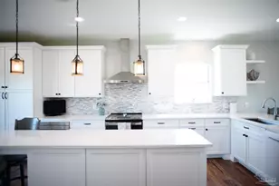 706 Via De Luna Dr, Pensacola Beach, FL 32561 - Photo 2