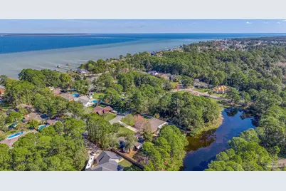2873 Whisper Lake Dr, Gulf Breeze, FL 32563 - Photo 56