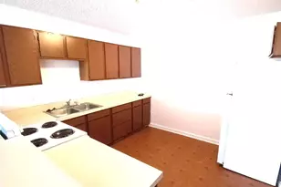 419 N Wentworth St, Pensacola, FL 32505 - Photo 4