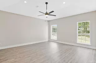 2409 Sweetheart Ln, Pensacola, FL 32526 - Photo 24