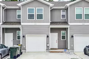 1211 Fairchild Vlg Dr, Pensacola, FL 32504 - Photo 2