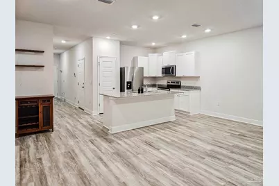 1211 Fairchild Village Dr, Pensacola, FL 32504 - Photo 4