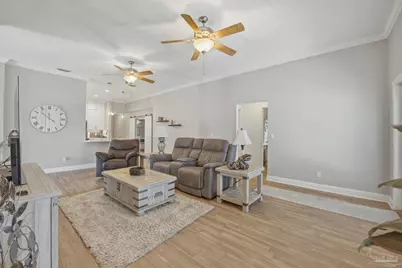 569 Radiant Cir, Mary Esther, FL 32569 - Photo 10