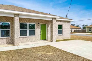 440 Hancock Ln, Pensacola, FL 32503 - Photo 2