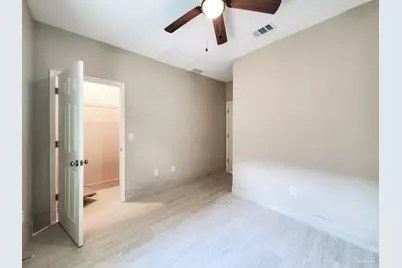 2425 E Johnson Ave #E, Pensacola, FL 32514 - Photo 4