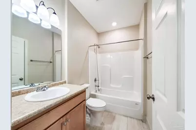 2425 E Johnson Ave #E, Pensacola, FL 32514 - Photo 6
