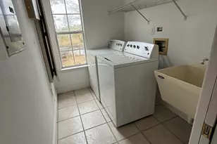 7416 San Ramon Dr, Milton, FL 32583 - Photo 4