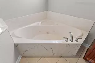 8 Warrior Ct, Pensacola, FL 32507 - Photo 30