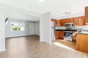 407 Celeste Ct, Mary Esther, FL 32569 - Photo 4