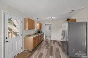 2920 W Gonzalez St, Pensacola, FL 32505 - Photo 10