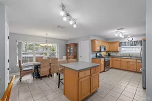 2381 Tumbleweed Dr, Navarre, FL 32566 - Photo 18