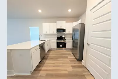 9907 Starling Dr, Pensacola, FL 32506 - Photo 4