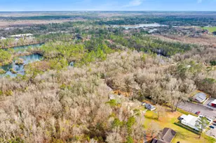 11 Zion St, Century, FL 32535 - Photo 1