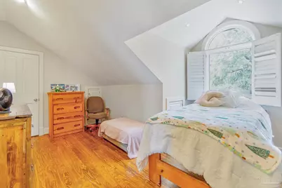 209 Bayshore Dr, Pensacola, FL 32507 - Photo 22