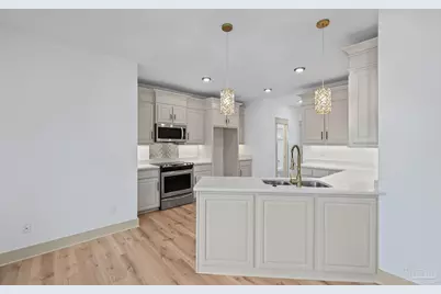 1045 Magnolia Ln, Gulf Breeze, FL 32563 - Photo 6