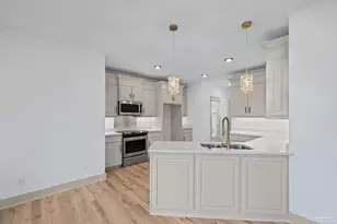 1045 Magnolia Ln, Gulf Breeze, FL 32563 - Photo 6