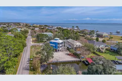 1045 Magnolia Ln, Gulf Breeze, FL 32563 - Photo 56