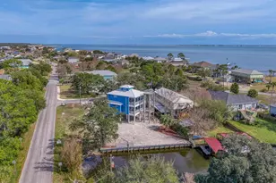 1045 Magnolia Ln, Gulf Breeze, FL 32563 - Photo 56