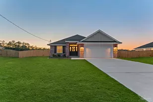 7945 Twin Lake Dr, Milton, FL 32583 - Photo 2