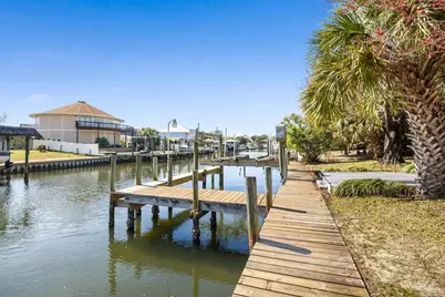 3367 Circle Dr, Gulf Breeze, FL 32563 - Photo 4