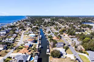 3367 Circle Dr, Gulf Breeze, FL 32563 - Photo 64