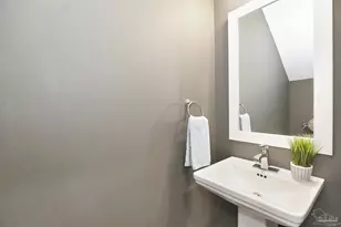 1013 W Intendencia St, Pensacola, FL 32502 - Photo 12