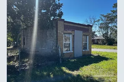 1015 W Intendencia St, Pensacola, FL 32502 - Photo 2