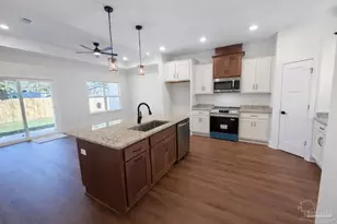 4046 Woodfin Cir, Pace, FL 32571 - Photo 8