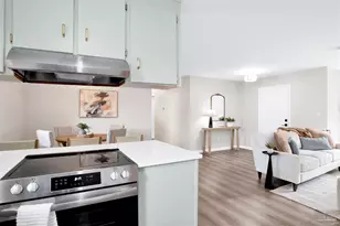 5621 Galvez Rd, Pensacola, FL 32507 - Photo 8