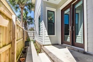 19 W Strong St, Pensacola, FL 32502 - Photo 40