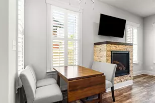 19 W Strong St, Pensacola, FL 32502 - Photo 18