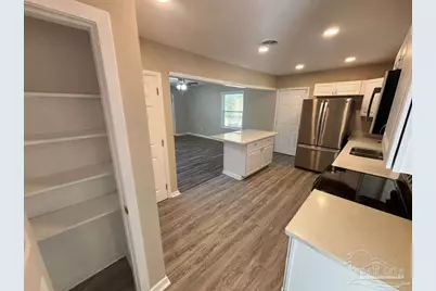 1135 E Burgess Rd, Pensacola, FL 32504 - Photo 6