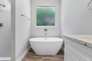 8328 Vickie St, Pensacola, FL 32514 - Photo 32