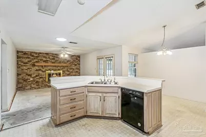 100 Oviedo St, Gulf Breeze, FL 32561 - Photo 16