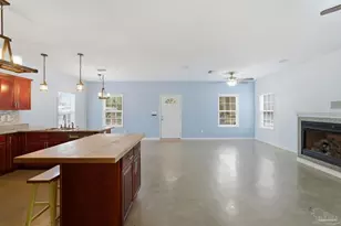 542 S 1st St, Pensacola, FL 32507 - Photo 12
