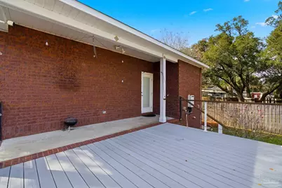 542 S 1st St, Pensacola, FL 32507 - Photo 36