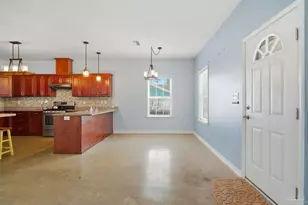 542 S 1st St, Pensacola, FL 32507 - Photo 18