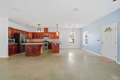 542 S 1st St, Pensacola, FL 32507 - Photo 14