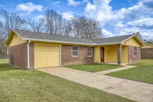 336 Crestfield Cir, Cantonment, FL 32533 - Photo 2