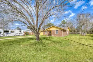 336 Crestfield Cir, Cantonment, FL 32533 - Photo 6