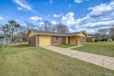 336 Crestfield Cir, Cantonment, FL 32533 - Photo 8