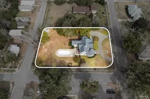 616 E Mallory St, Pensacola, FL 32503 - Photo 1