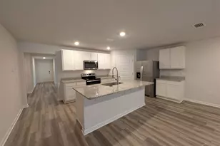 3857 James Stovall St, Pensacola, FL 32526 - Photo 10